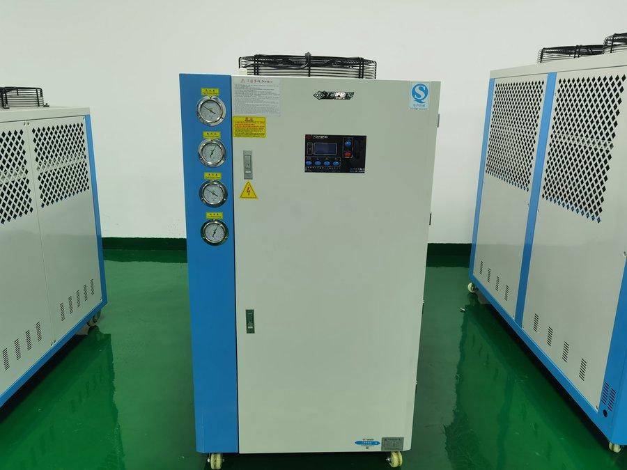 風(fēng)冷式冷水機(jī)的故障問題如何解決？